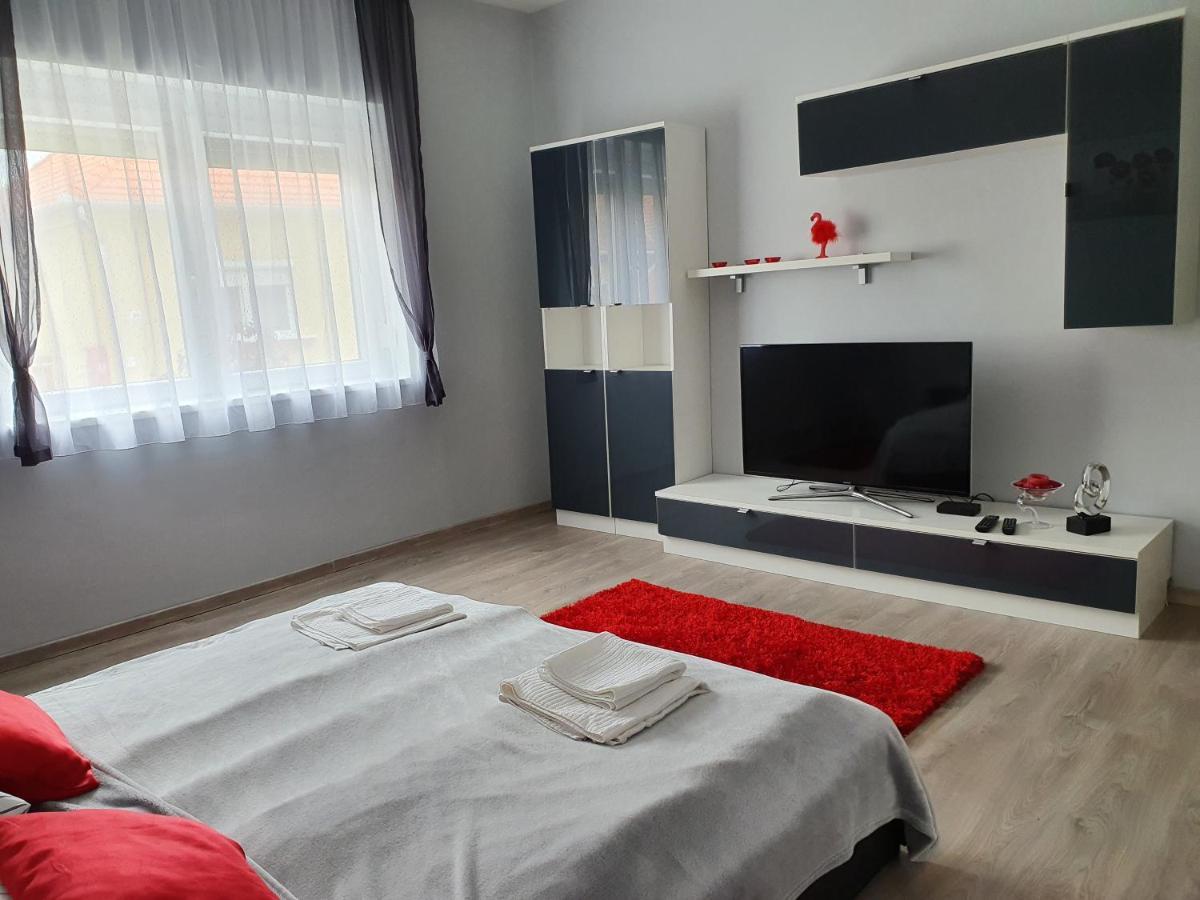 Flamingo Apartment Sárvár Eksteriør billede