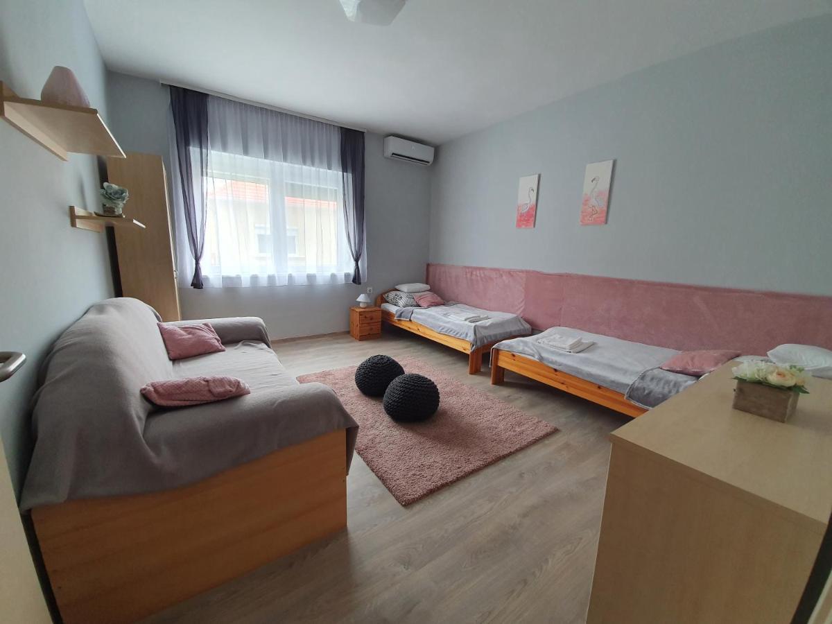 Flamingo Apartment Sárvár Eksteriør billede