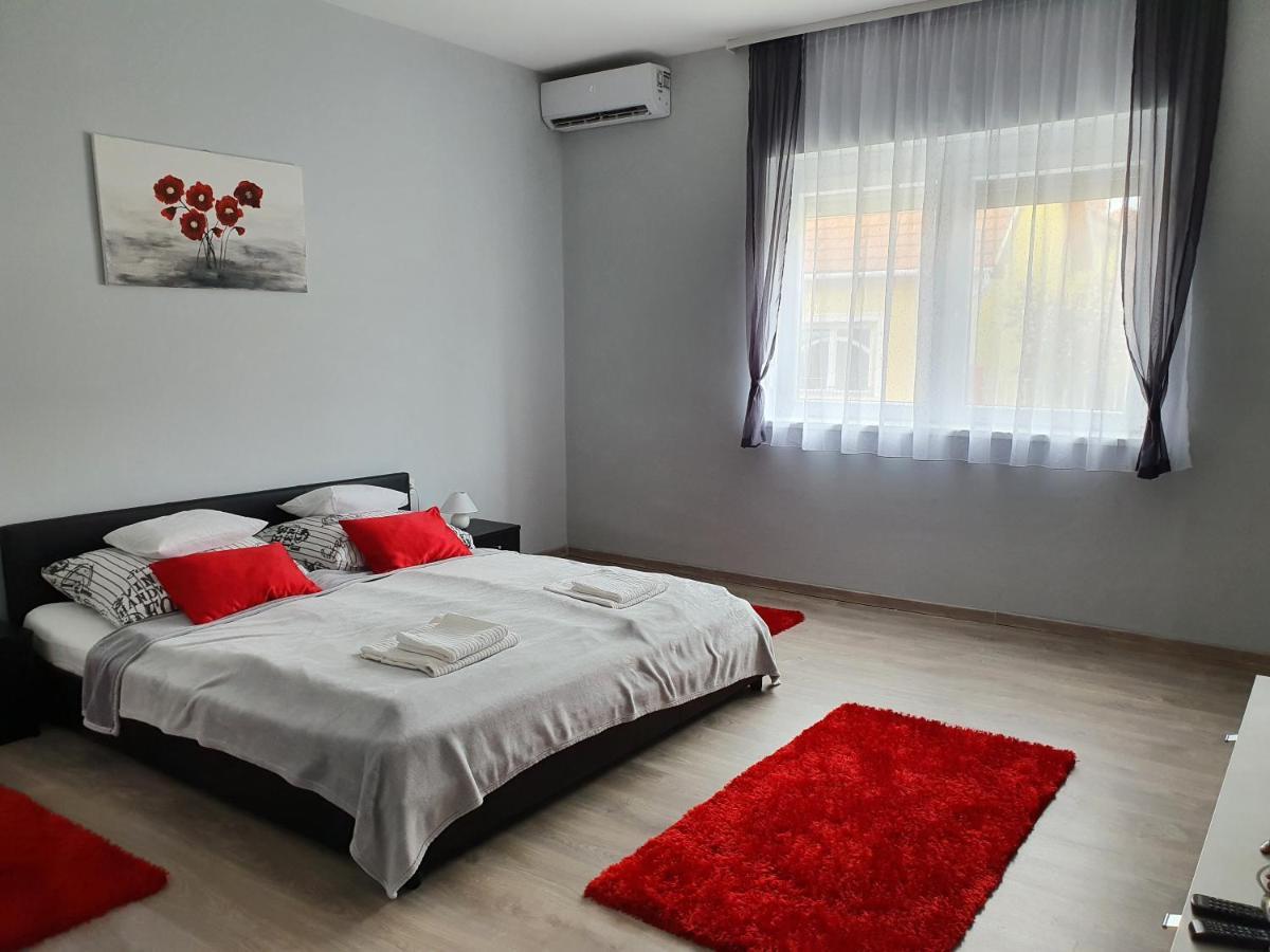 Flamingo Apartment Sárvár Eksteriør billede